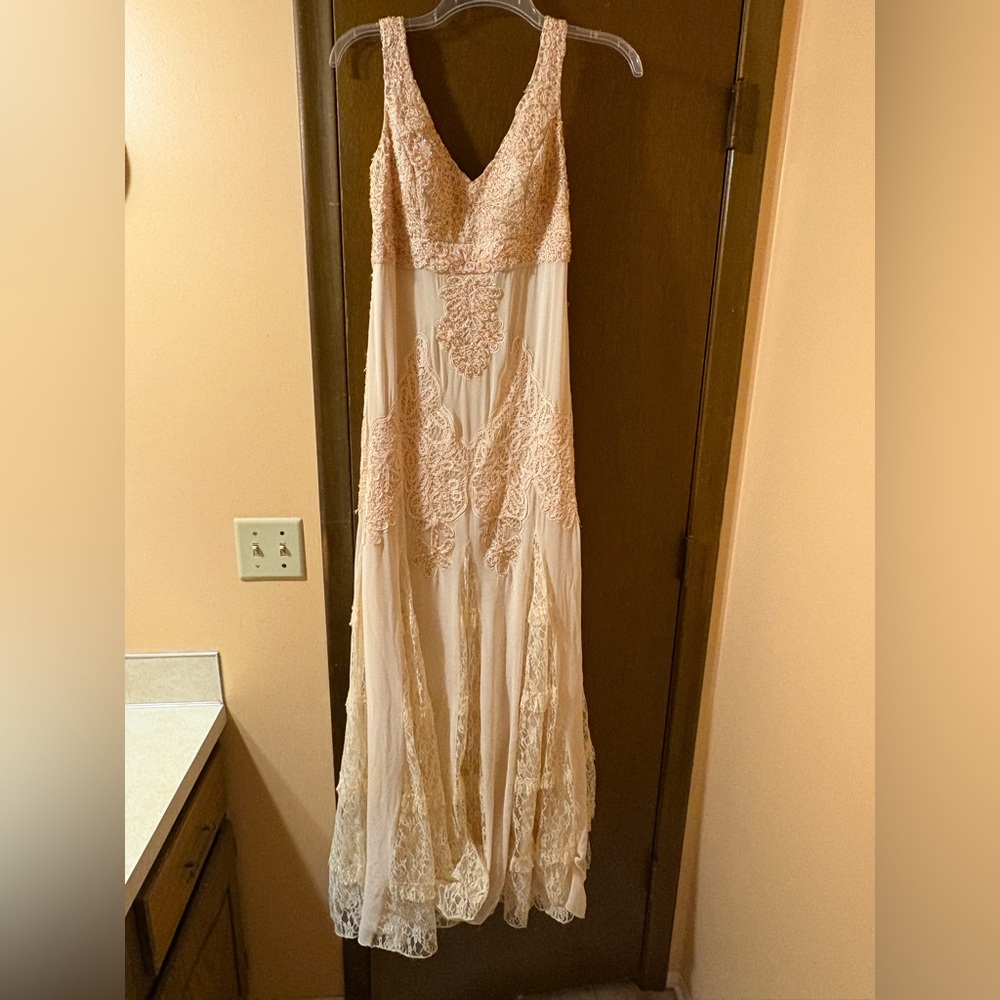 Sue Wong Nocturne Light Pink Embroidered Embellished Lace Gown